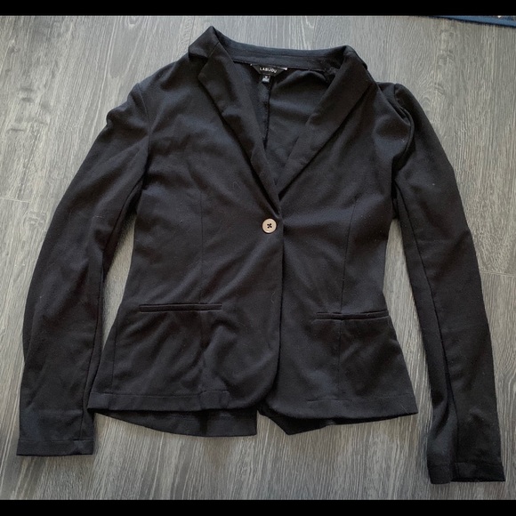 One button blazer  M ✅ - Picture 2 of 3